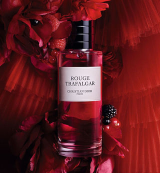 Parfum Rouge Trafalgar de Christian Dior, fragrance fruitée et élégante pour femme.