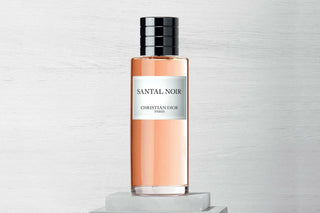 Parfum Dior Santal Noir 125ml, fragrance boisée et sensuelle mixte.
