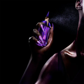 Parfum femme : guide complet pour trouver sa signature olfactive